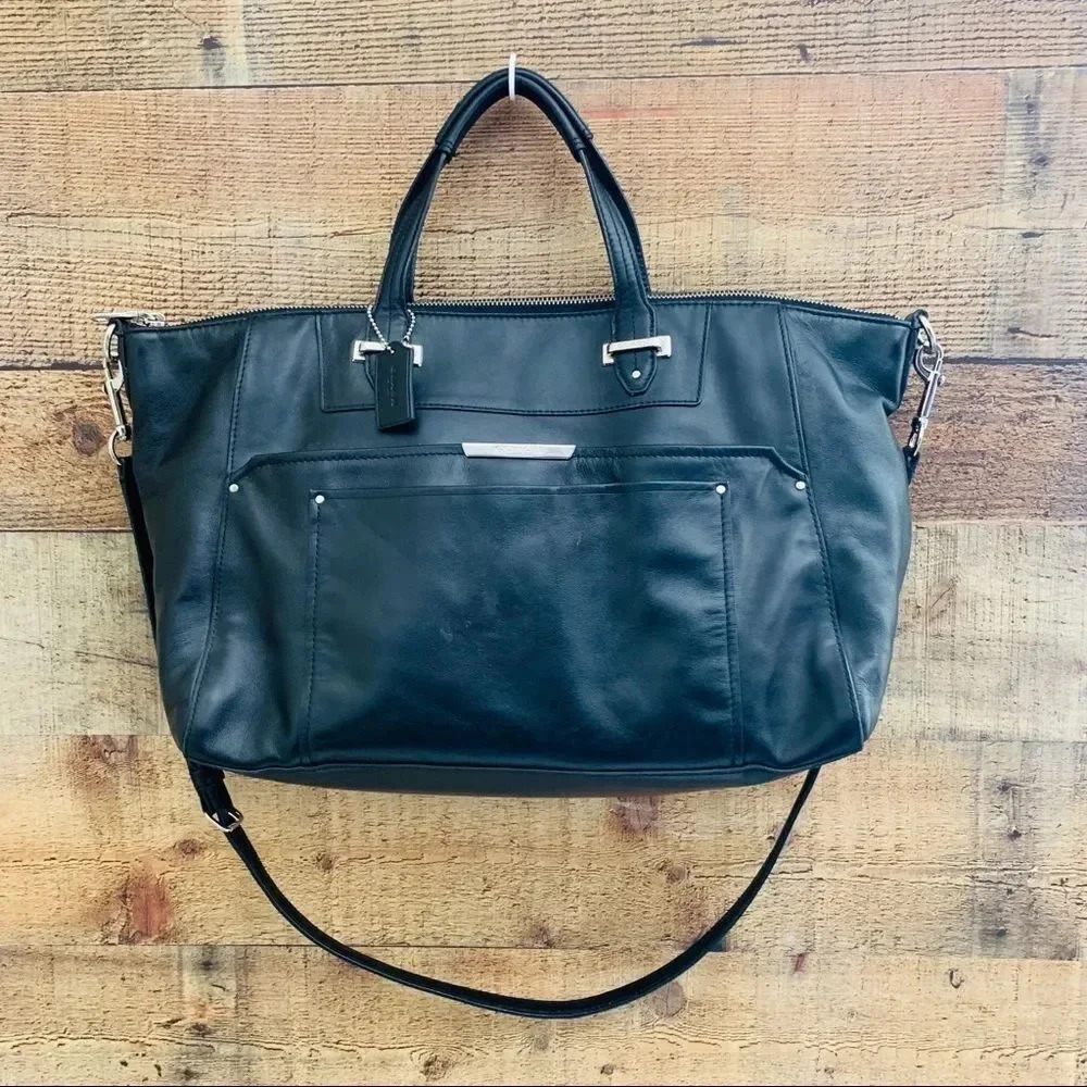 Coach leather purse - Picture 2 of 8